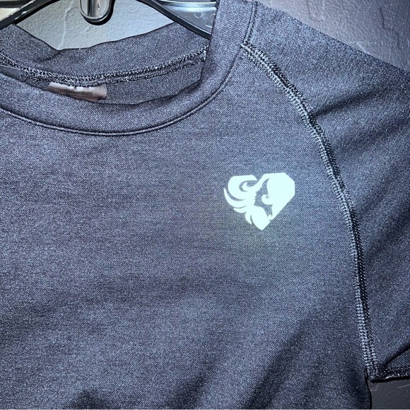 Womens Best Wear POWER SEAMLESS LONG SLEEVE CROP TOP MEDIUM Color:Black - Picture 8 of 8